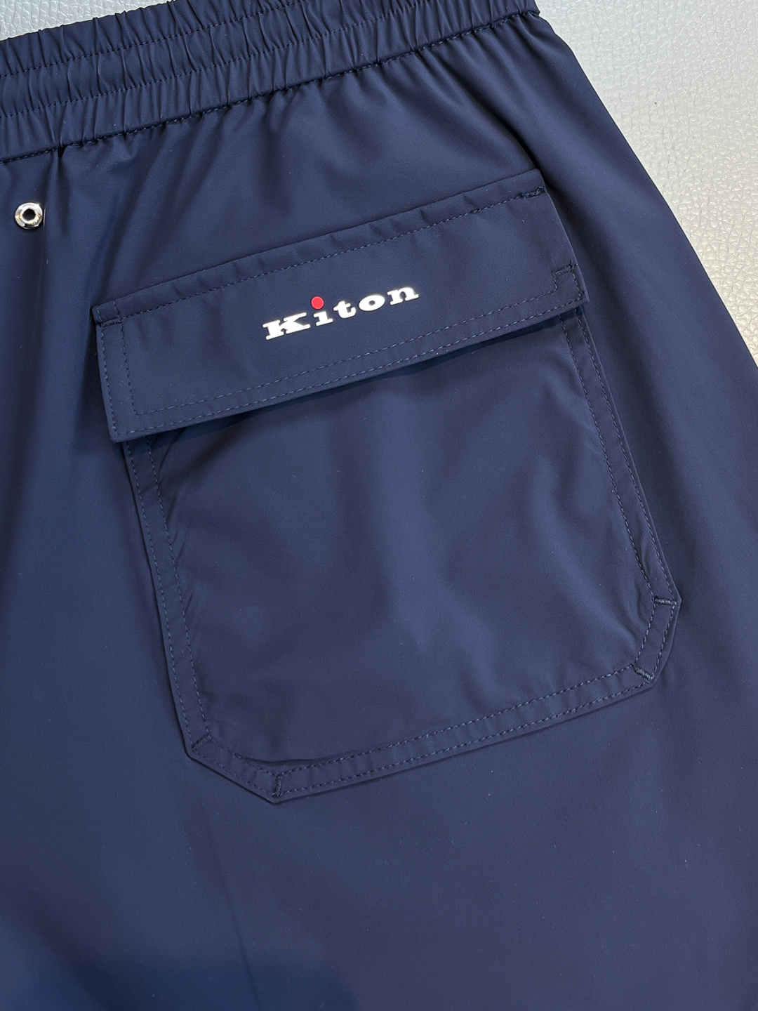 “Kito2025 New Shorts: Low-Key Luxury in Classic Colors, Adjustable Waist Design” - 图片 6