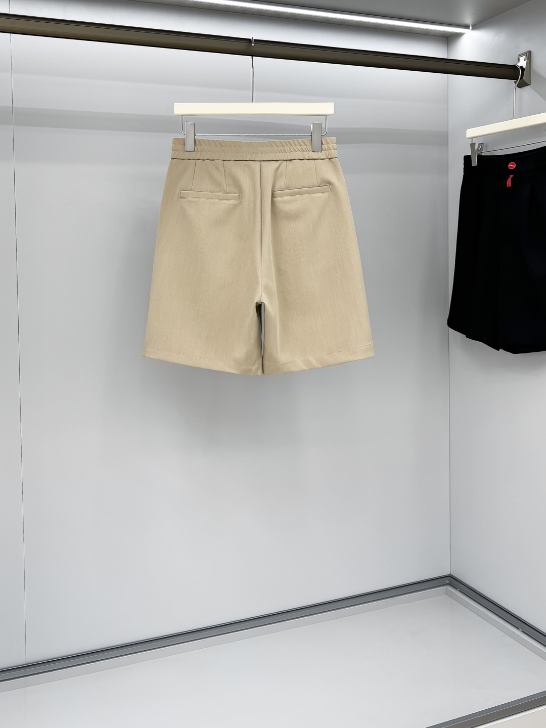Kiton Men's Casual Shorts - Lightweight & Comfortable Summer Essential 3 cmp i1746281906931 9304 0 0