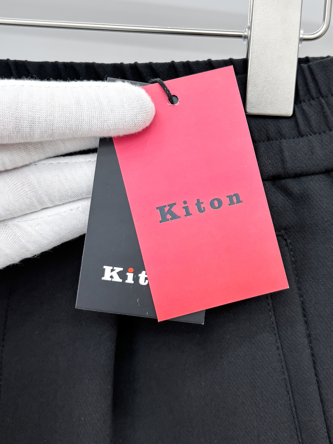 Kiton Casual Shorts: Summer Style, Premium Fabric, and Comfortable Fit 8 cmp i1746281934219 1781 0 6