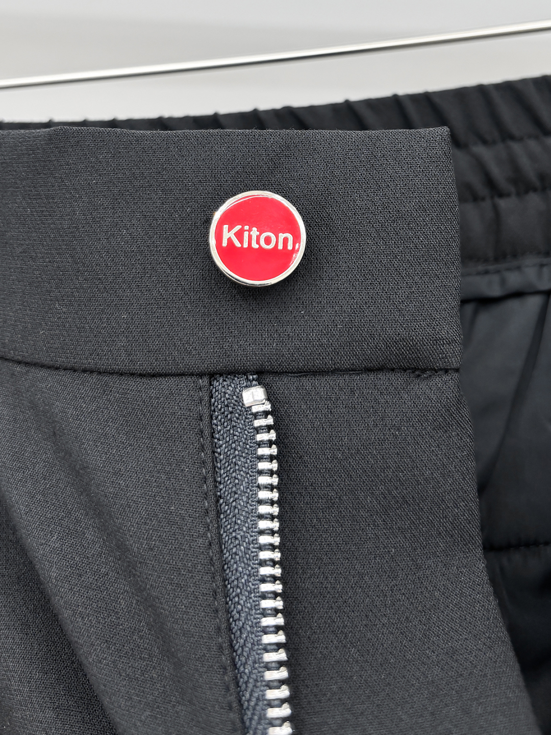 Kiton Casual Shorts: Summer Style, Premium Fabric, and Comfortable Fit 7 cmp i1746281934221 3552 0 5