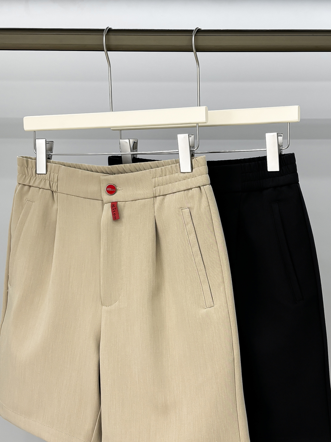 Kiton Casual Shorts: Spring/Summer Collection - Comfortable & Stylish 8 cmp i1746281959671 4158 0 6