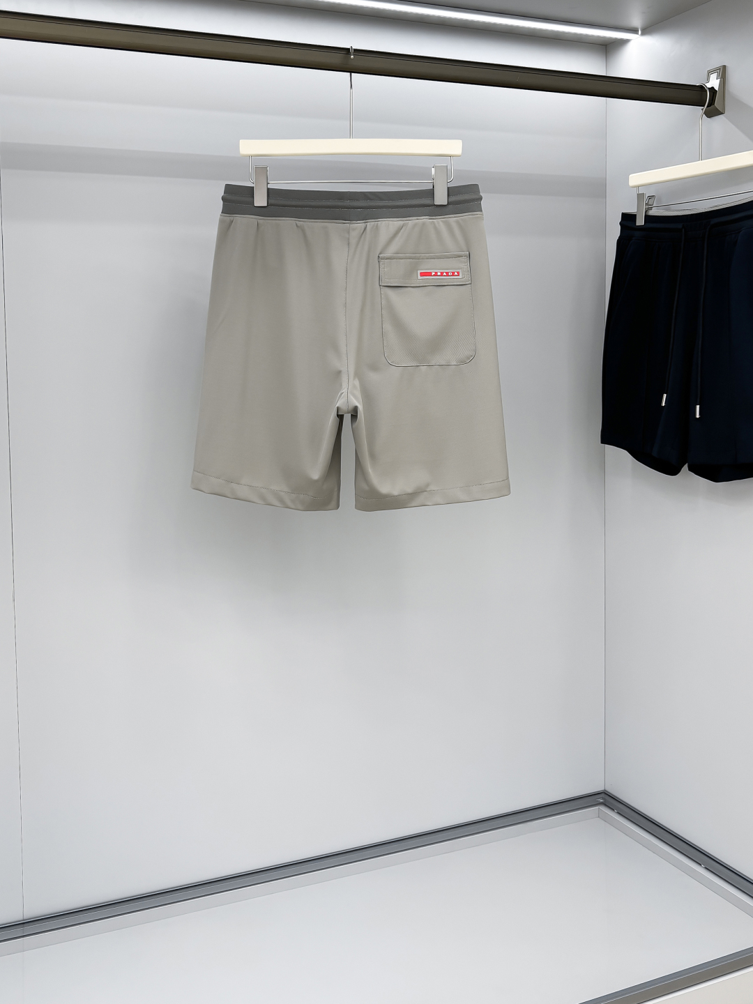 PRAD Fashionable & Casual Shorts: Innovative Design, Functional, and Versatile 3 cmp i1747227343796 516 0 2