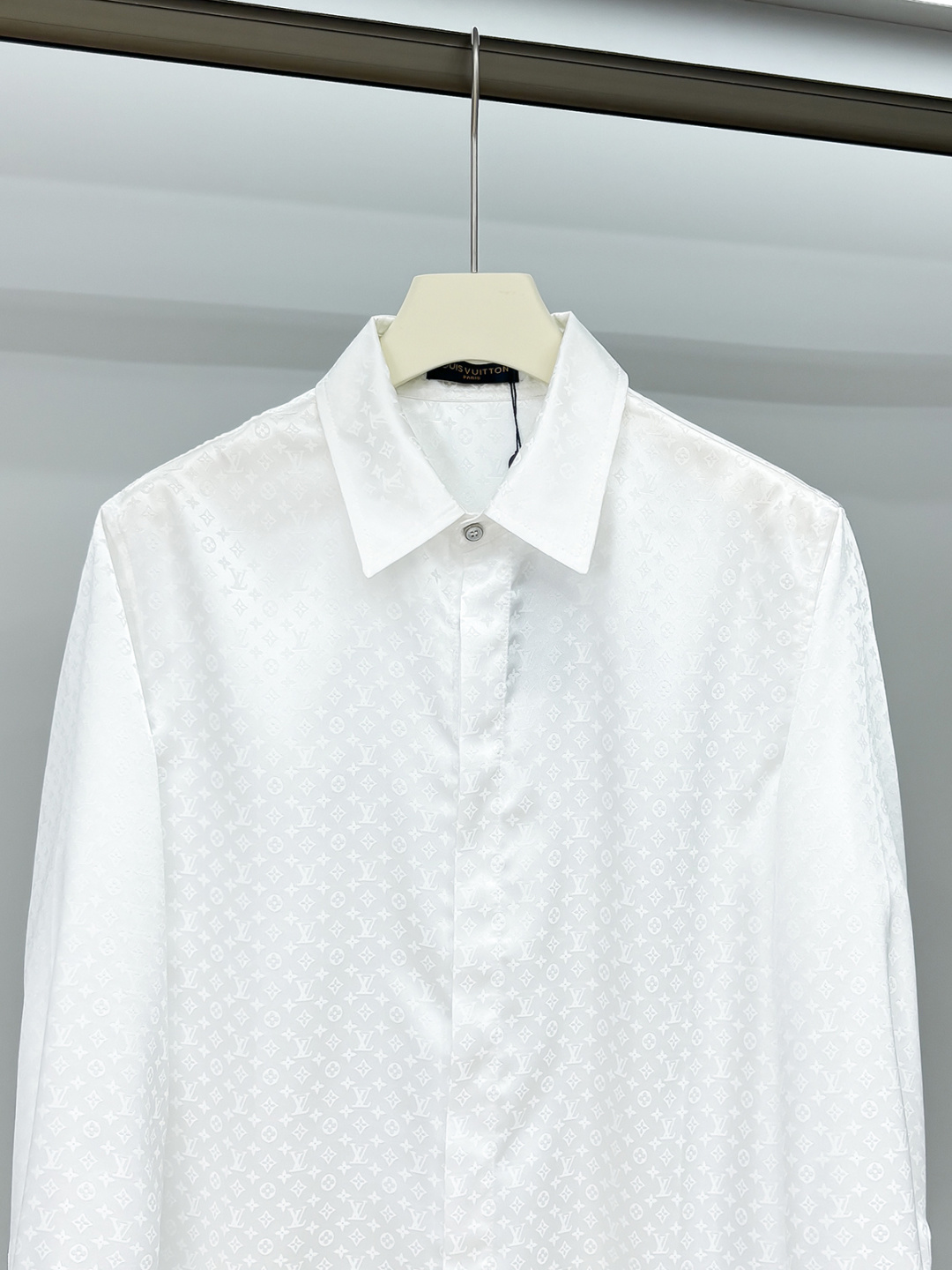 驴牌原单男士高级时装长袖衬衫，贸易公司洋行货，高端白金级臻品，奢侈限量版，纯正血统品质！驴家的东西无需质