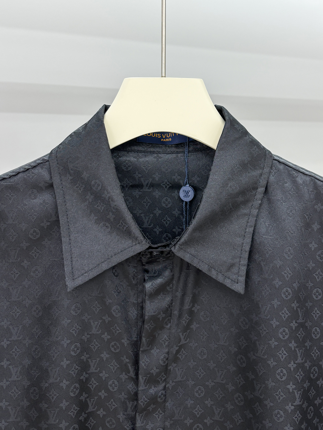 驴牌原单男士高级时装长袖衬衫，贸易公司洋行货，高端白金级臻品，奢侈限量版，纯正血统品质！驴家的东西无需质