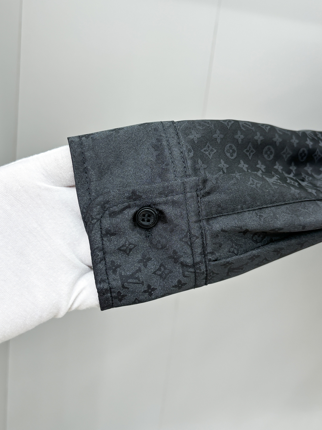 驴牌原单男士高级时装长袖衬衫，贸易公司洋行货，高端白金级臻品，奢侈限量版，纯正血统品质！驴家的东西无需质