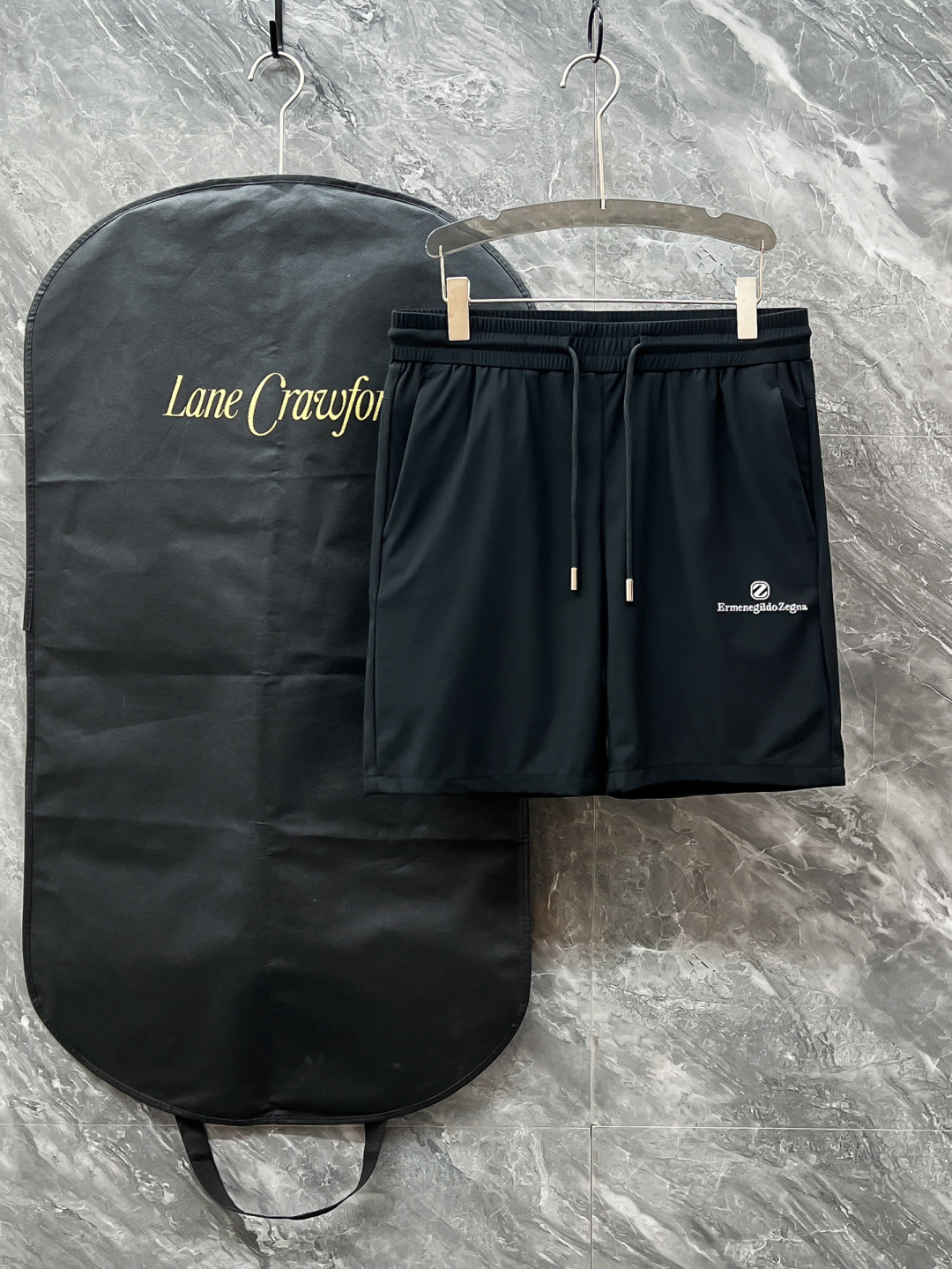 NO:692263,.Normal after-sales service. Normal returns and exchanges. 2026ss logo has reflective effect) Z Home Summer Men’s Outdoor Sports and Leisure Shorts Original Order Recommendation!  Extremely classic, customer-supplied fabrics feel comfortable and skin-friendly. Anti-wrinkle and breathable!  !  !  The basic brand letter logo is a modern and classic urban benchmark with a new image!  Three colors available M-3XL,,shorts,19860909.正常售后.正常退换.2026ss logo有反光效果）Z家 夏季男士户外运动休闲短裤 原单推荐！无比经典,客供面料 手感舒畅亲肤.抗皱兼具透气性！！！基础款品牌字母logo 现代经典的都市标杆焕新形象！颜色三色齐飞 M-3XL,,shorts,,Men's clothing