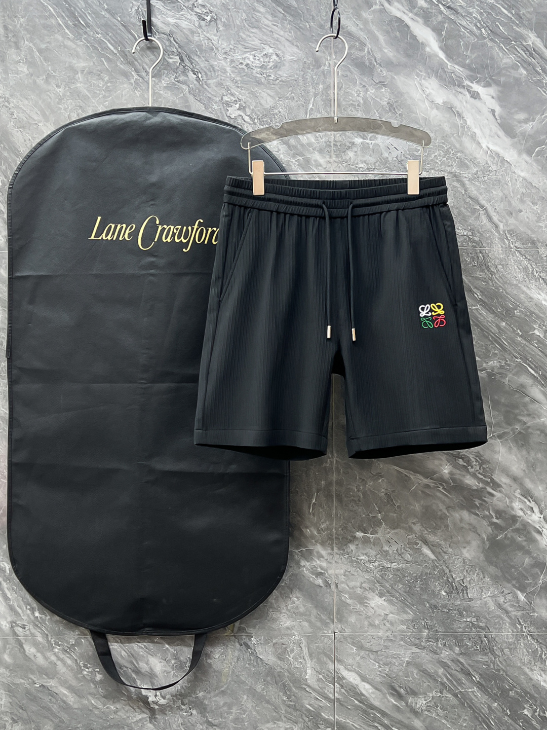 NO:692266,.Normal after-sales service. Normal returns and exchanges. 2026ss LVE spring and summer new casual shorts!  On sale simultaneously on the official website. Customized brand classic LOGO, customized fabrics, excellent comfort, strong touch. Highly identifiable, perfect appearance and craftsmanship. Sizes M-3XL, Louis Vuitton, shorts,19860909.正常售后.正常退换.2026ss LVE 春夏新款休闲短裤！官网同步发售.定制品牌经典LOGO,定制面料,舒适度极好,手触感强烈.辨识度极高,完美品相工艺. 尺码M-3XL,,louis vuitton,shorts,,Men's clothing