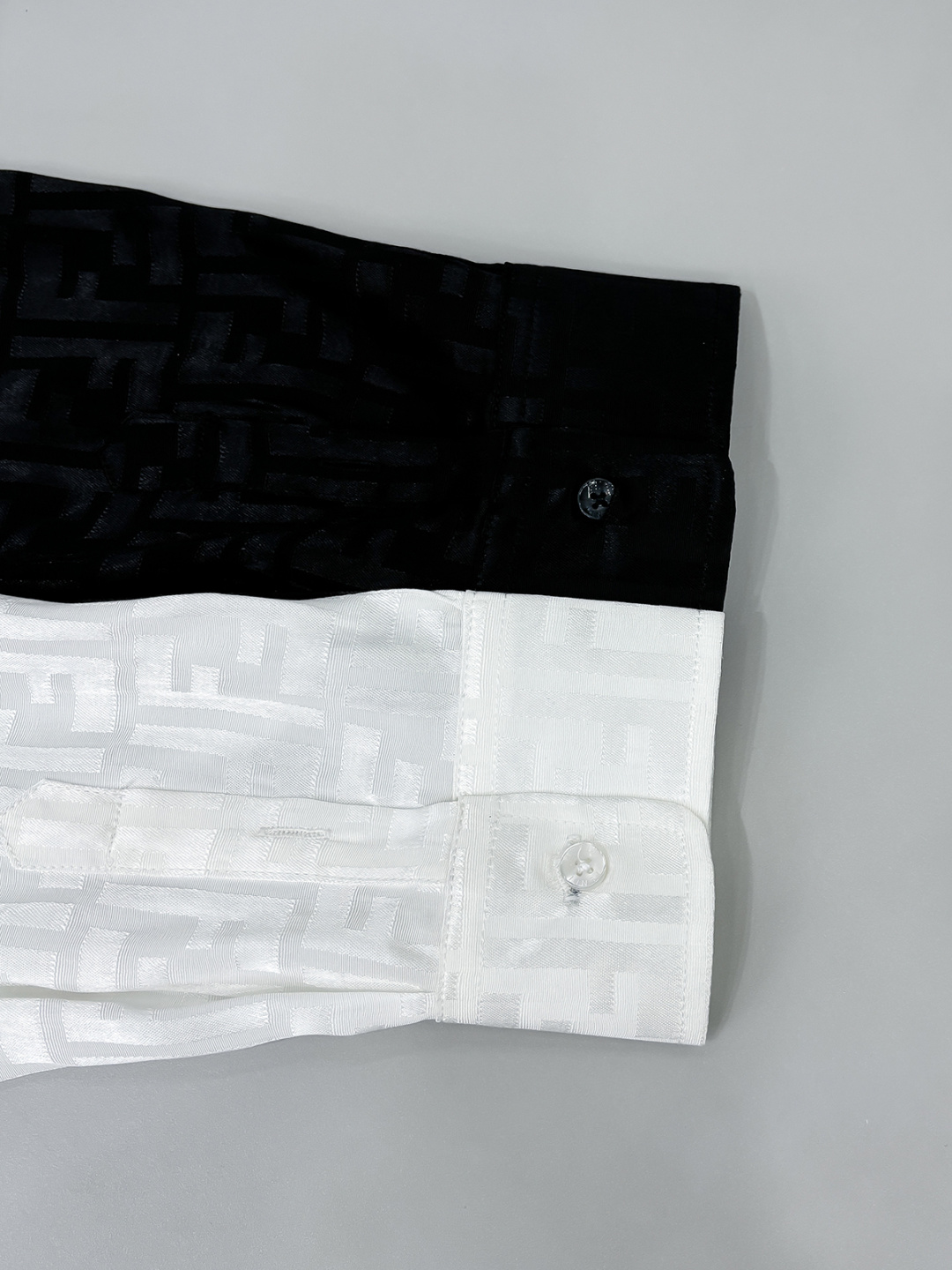 合照细节 2025 FE🔥爆款来袭 经典满印双F字母提花衬衫 2精美提花Logo 高端版本，专柜定制面料