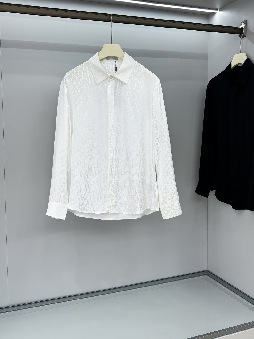 NO:488647,DIOR 2025 new classic jacquard long-sleeved shirt, counters are on sale simultaneously. Custom fabrics, skin-friendly and comfortable, classic jacquard logo patterns, three-standard accessories are complete. S-XL, dior, shirts, alexander wang19860909DIOR 2025新款经典提花长袖衬衫,专柜同步在售 定制面料,亲肤舒适,满身经典提花logo图案,三标辅料齐全 码数S-XL,,dior,shirts,alexander wang,Men's clothing