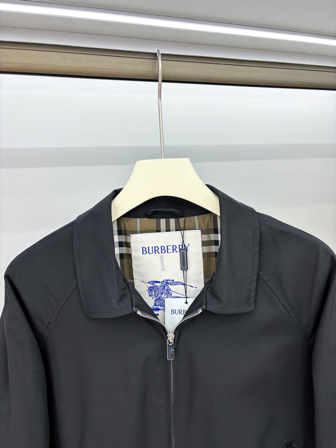 Bur （高版本领口最新大标）（对版版本）2025FW早秋新款发布❤️巴宝莉翻领夹克外套，秋季爆款外套，