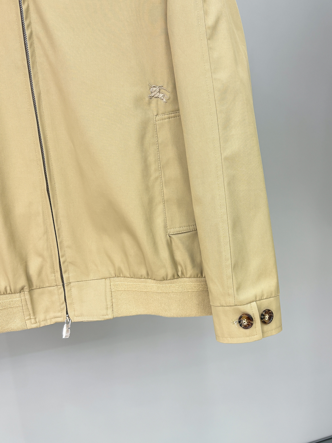 Bur （高版本领口最新大标）（对版版本）2025FW早秋新款发布❤️巴宝莉翻领夹克外套，秋季爆款外套，