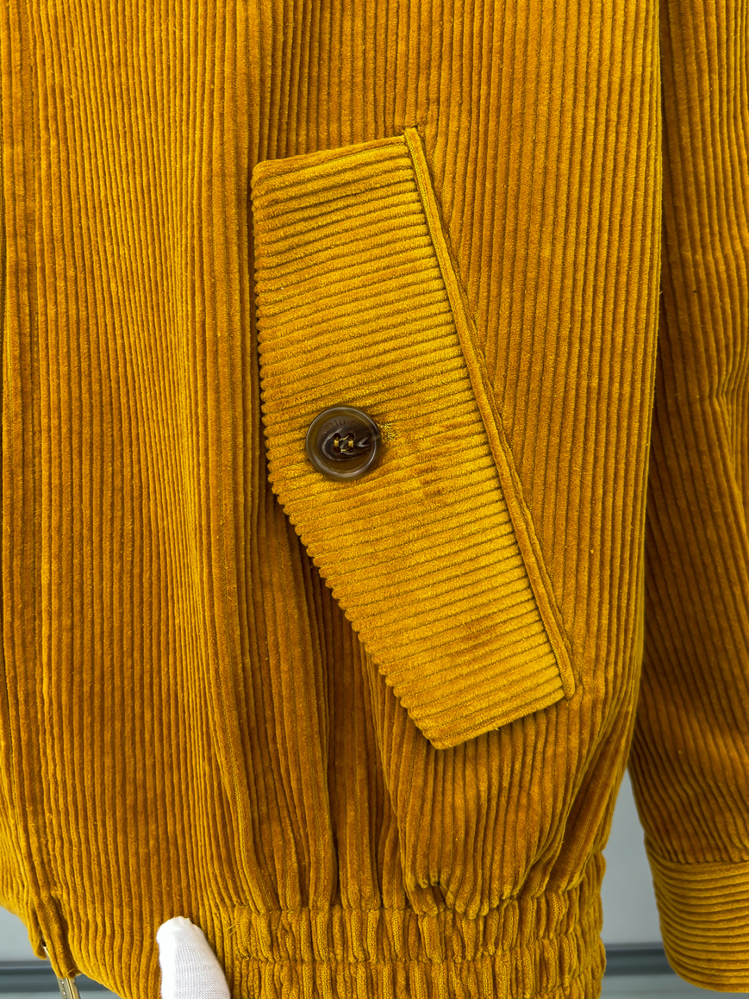 FW2025男女同款Miu缪最美灯芯绒翻领夹克外套 logo字母贴布夹克外套 真的是太懂时尚了#男孩阵营