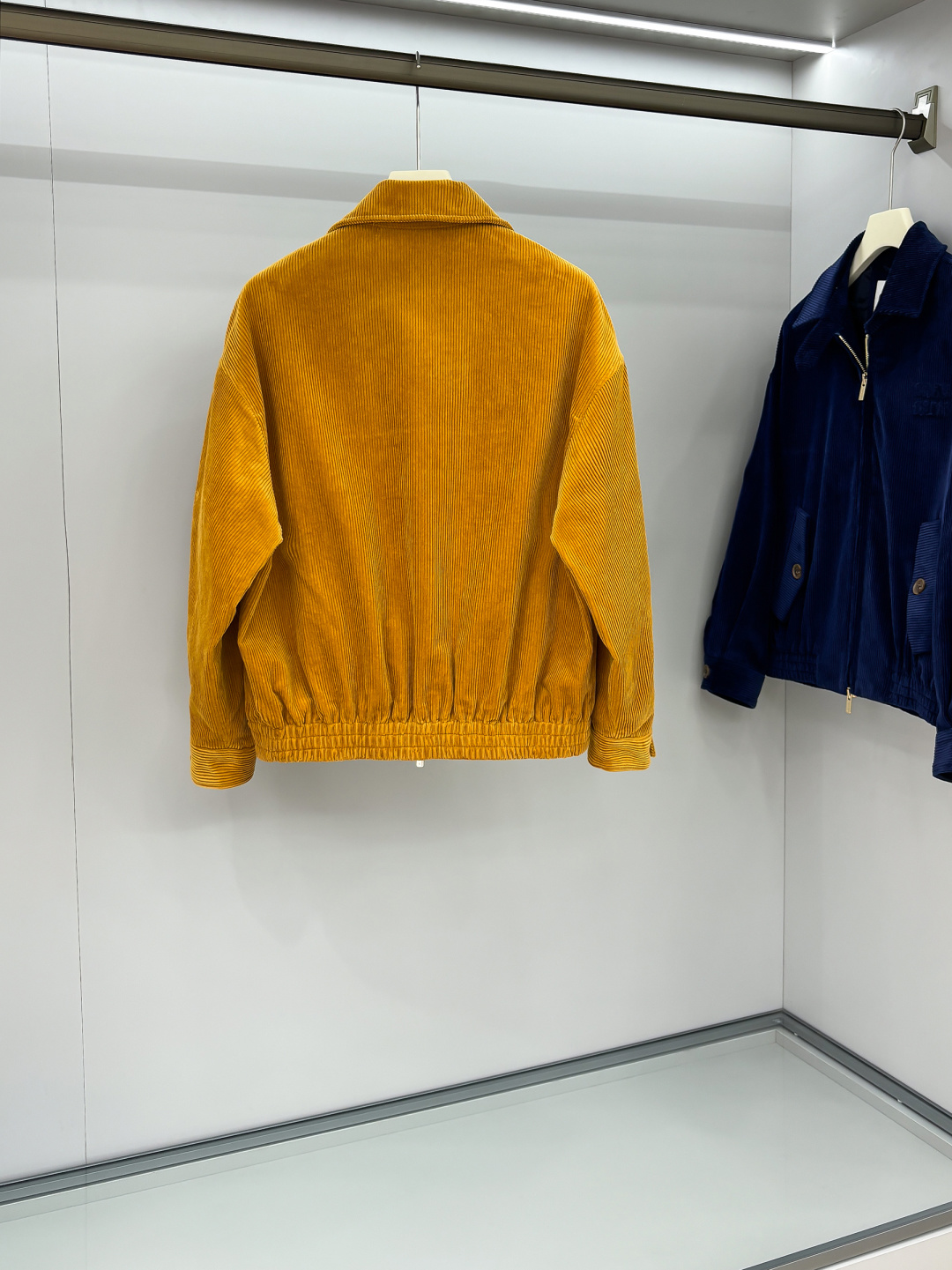 FW2025男女同款Miu缪最美灯芯绒翻领夹克外套 logo字母贴布夹克外套 真的是太懂时尚了#男孩阵营