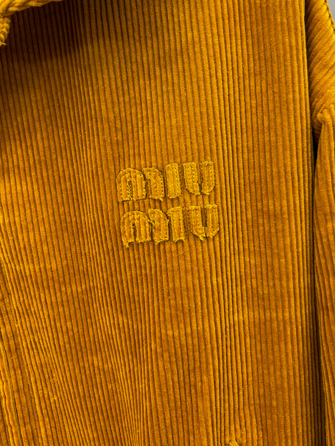 FW2025男女同款Miu缪最美灯芯绒翻领夹克外套 logo字母贴布夹克外套 真的是太懂时尚了#男孩阵营