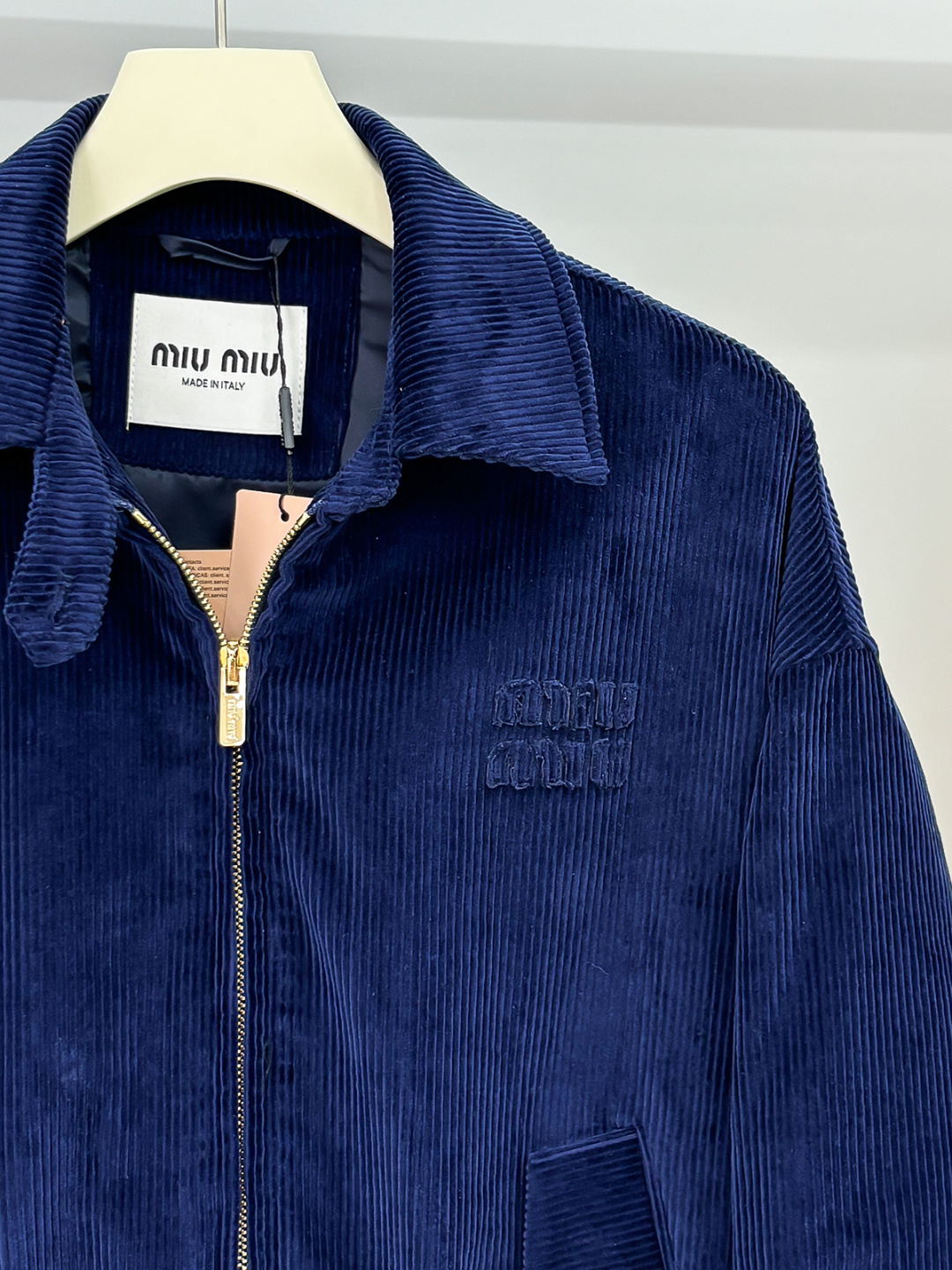 FW2025男女同款Miu缪最美灯芯绒翻领夹克外套 logo字母贴布夹克外套 真的是太懂时尚了#男孩阵营