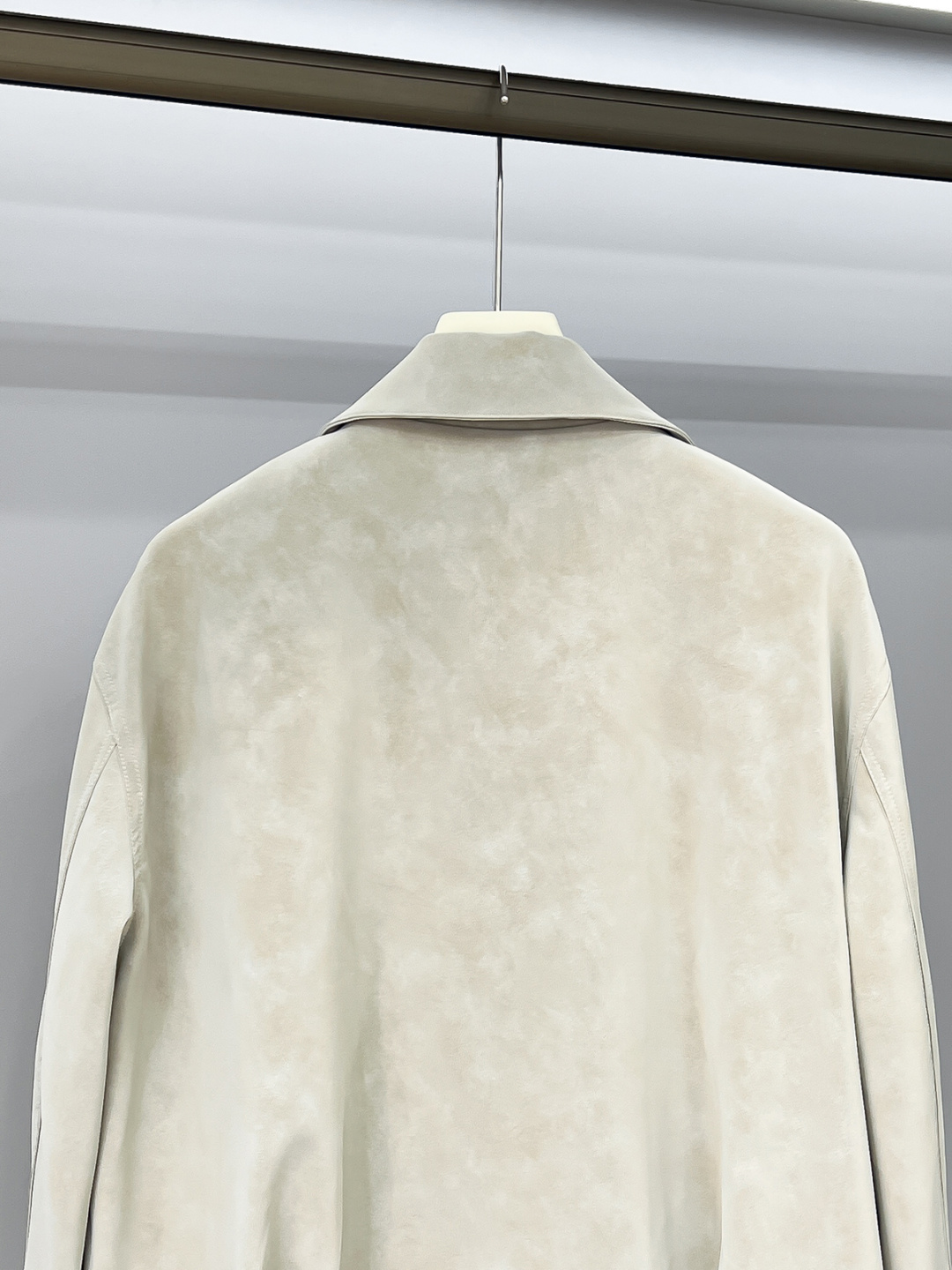 Dr.25FW新款CD字母压纹图案麂皮绒夹克，男士高端都市风尚翻领外套。私密性质的渠道货再次来临，白金级