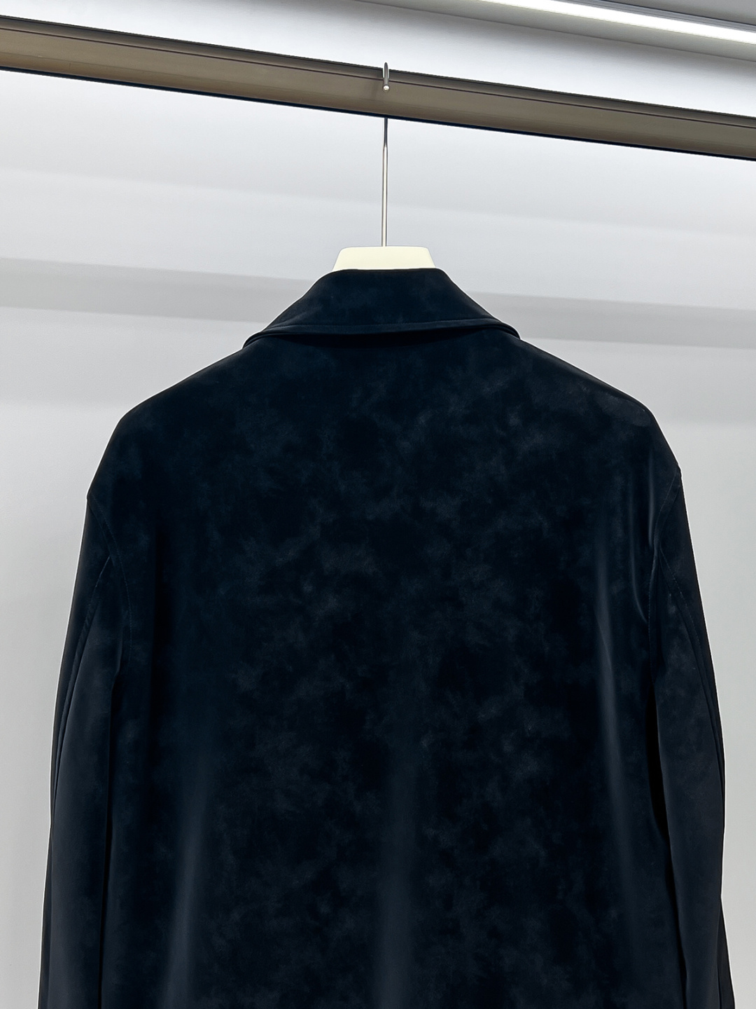 铺拍细节 FWPra-匠心织梦✨源自意大利系列，以匠心独运，经典三角标为您打造不凡的衣橱新宠。2025双