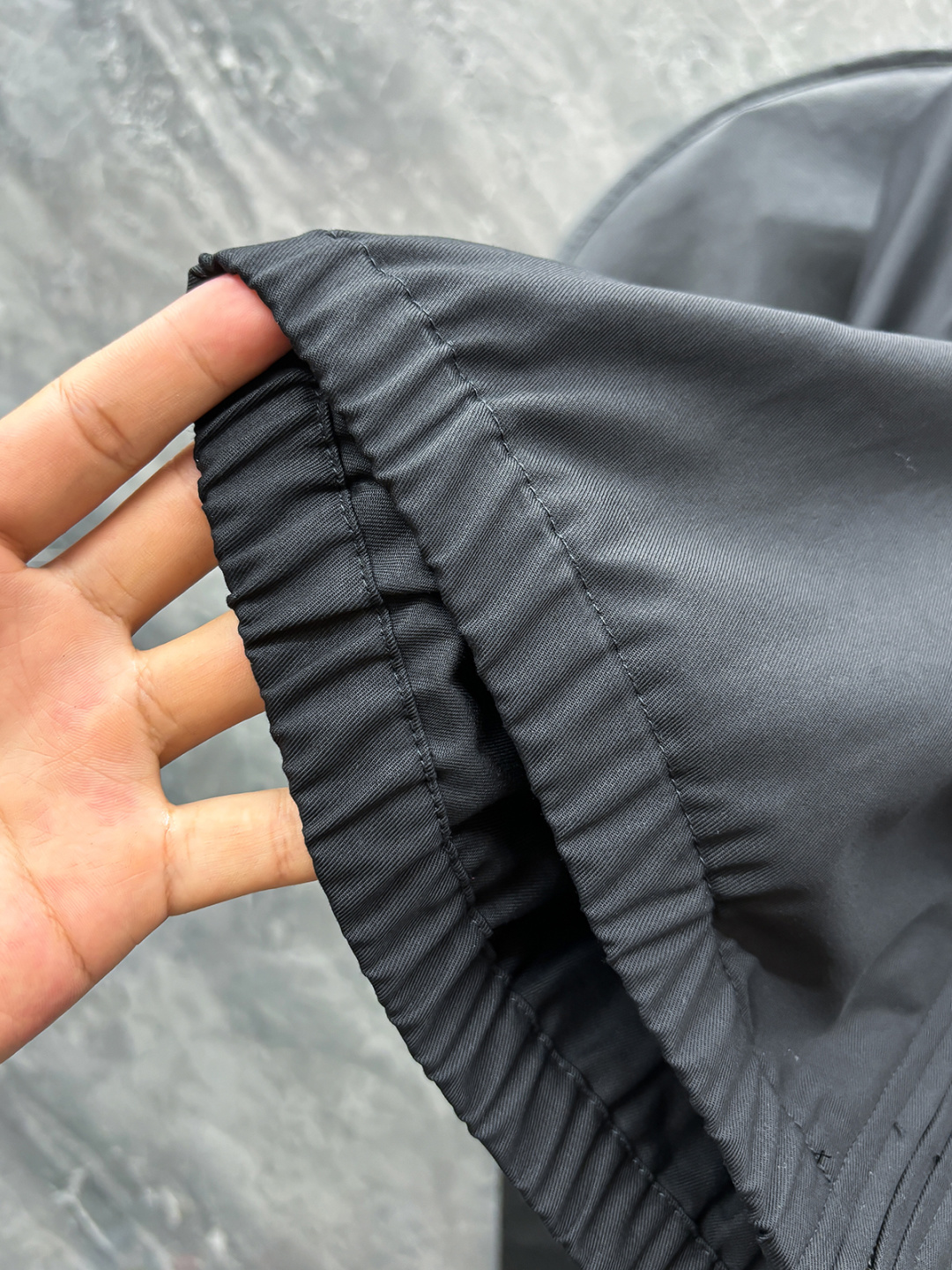 铺拍细节 FWPra-匠心织梦✨源自意大利系列，以匠心独运，经典三角标为您打造不凡的衣橱新宠。2025双