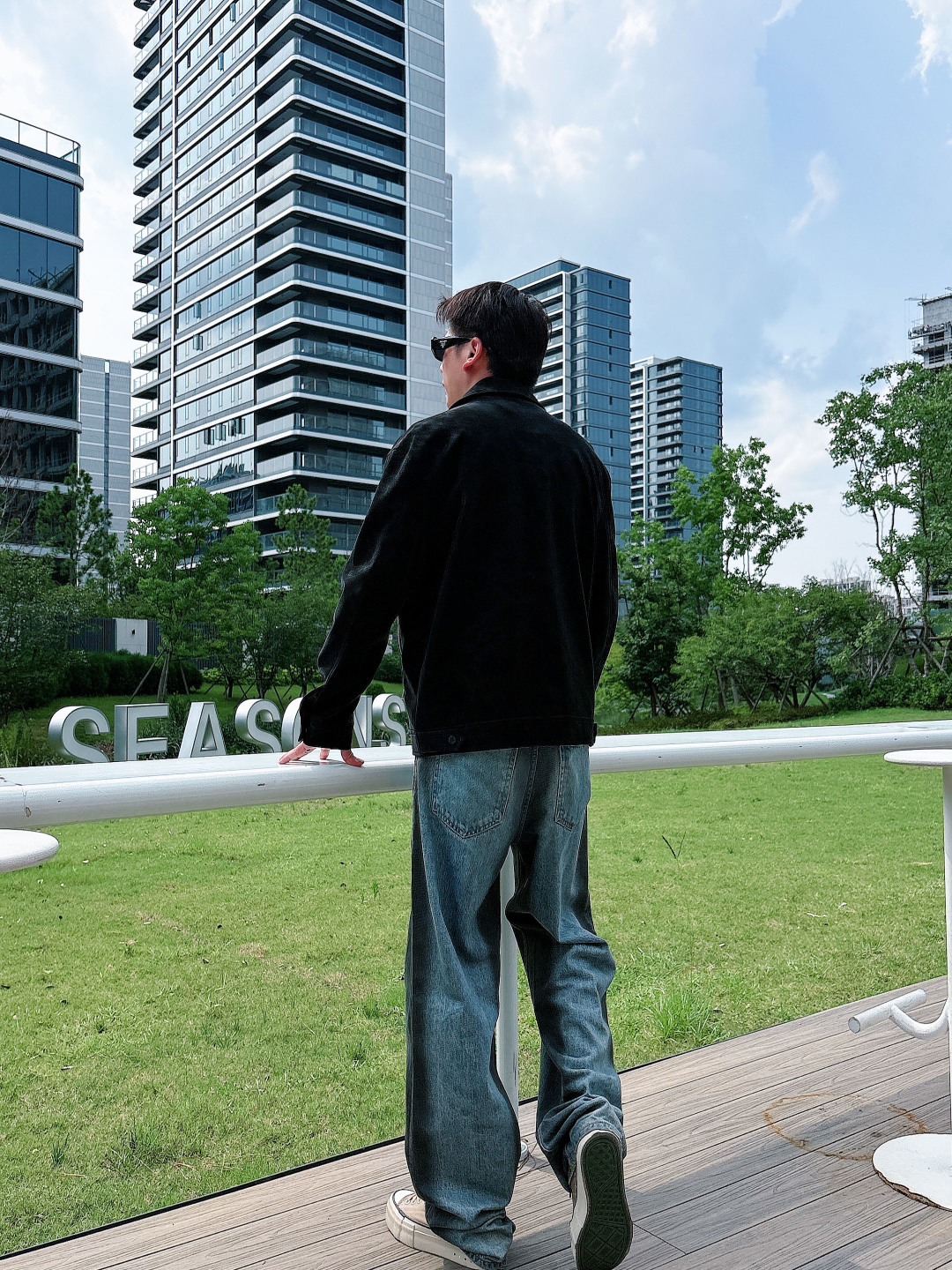 模特图 FWPra-匠心织梦✨源自意大利系列，以匠心独运，经典三角标为您打造不凡的衣橱新宠。2025双色