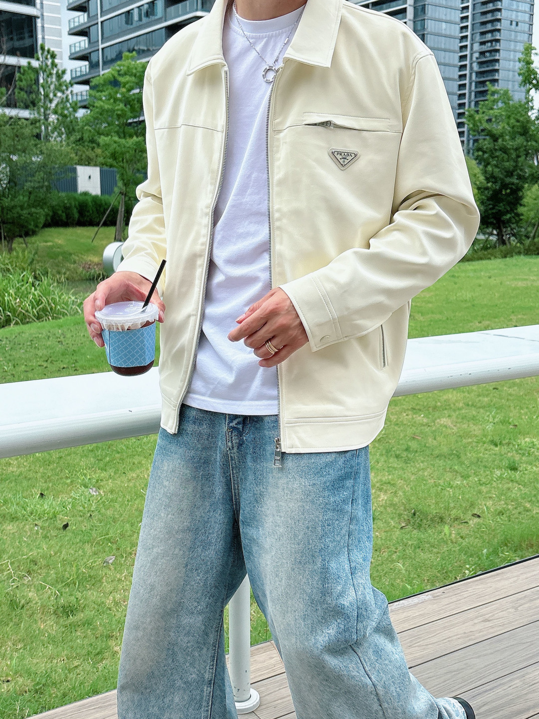 模特图 FWPra-匠心织梦✨源自意大利系列，以匠心独运，经典三角标为您打造不凡的衣橱新宠。2025双色