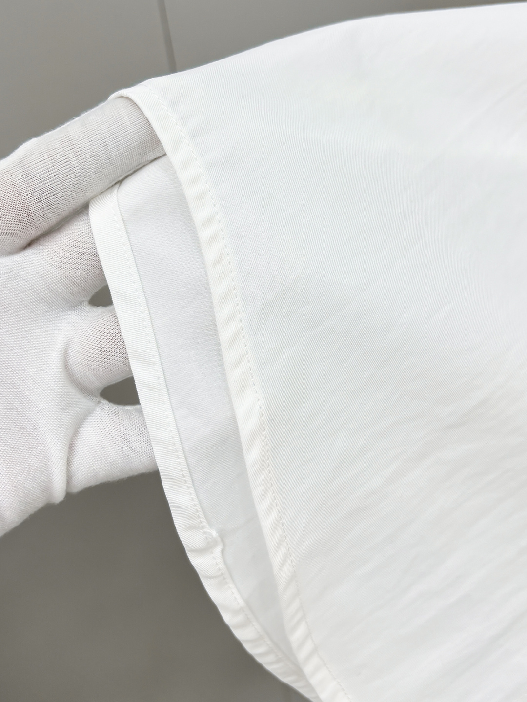 kiton男士商务休闲长袖衬衫.官方同步系列！经典型风格的时装，在面料选取和工艺方面都相当考究，极符合 