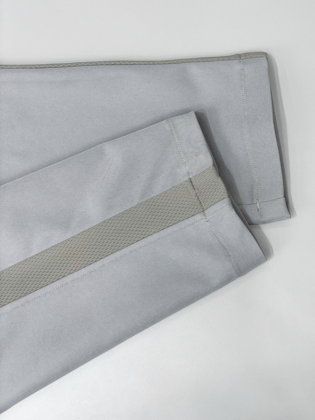 铺拍细节 arcter 鸟家25秋冬新款纯色小直筒休闲裤徒步系列，采用进口面料！非常结实弹舒服度极高。优