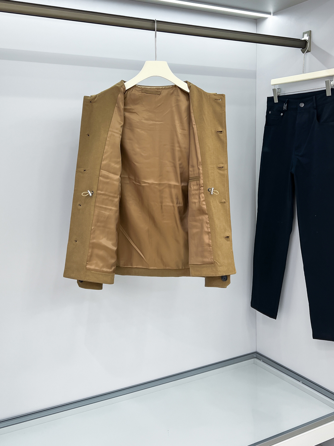 重奢经典！Brioni天丝纯棉混纺多口袋翻领腰部抽绳衬衫式猎装夹克外套！永不落幕的款式可以一直穿，一直经