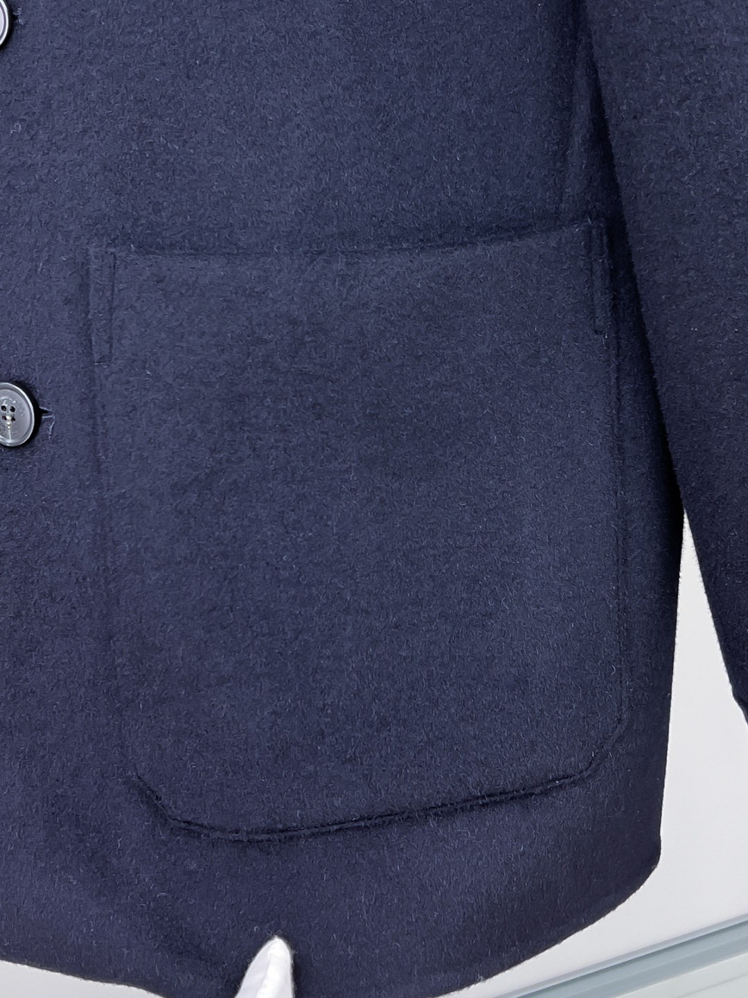 （纯手工）高端男士必备单品纯手工呢羊绒羊毛大衣.每一件都是纯手工缝制而成.内里无缝—带包装关于款式及设计