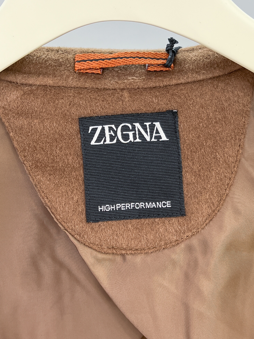 （纯手工）高端男士必备单品纯手工呢羊绒羊毛大衣.每一件都是纯手工缝制而成.内里无缝—带包装关于款式及设计