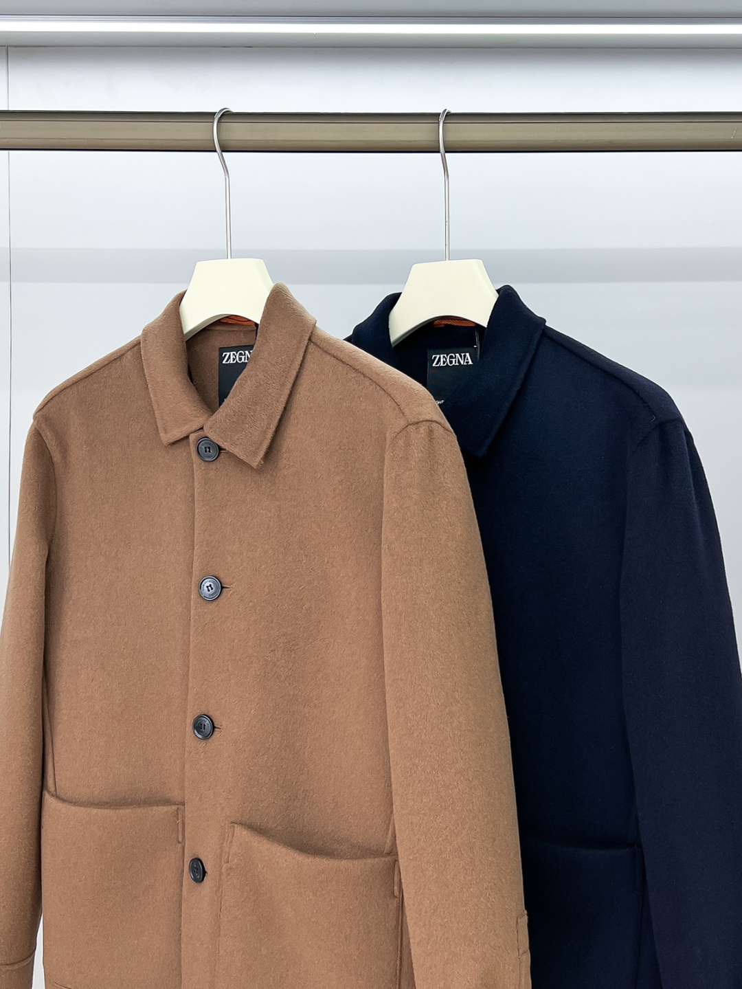 组合图 （纯手工）高端男士必备单品纯手工呢羊绒羊毛大衣.每一件都是纯手工缝制而成.内里无缝—带包装关于款