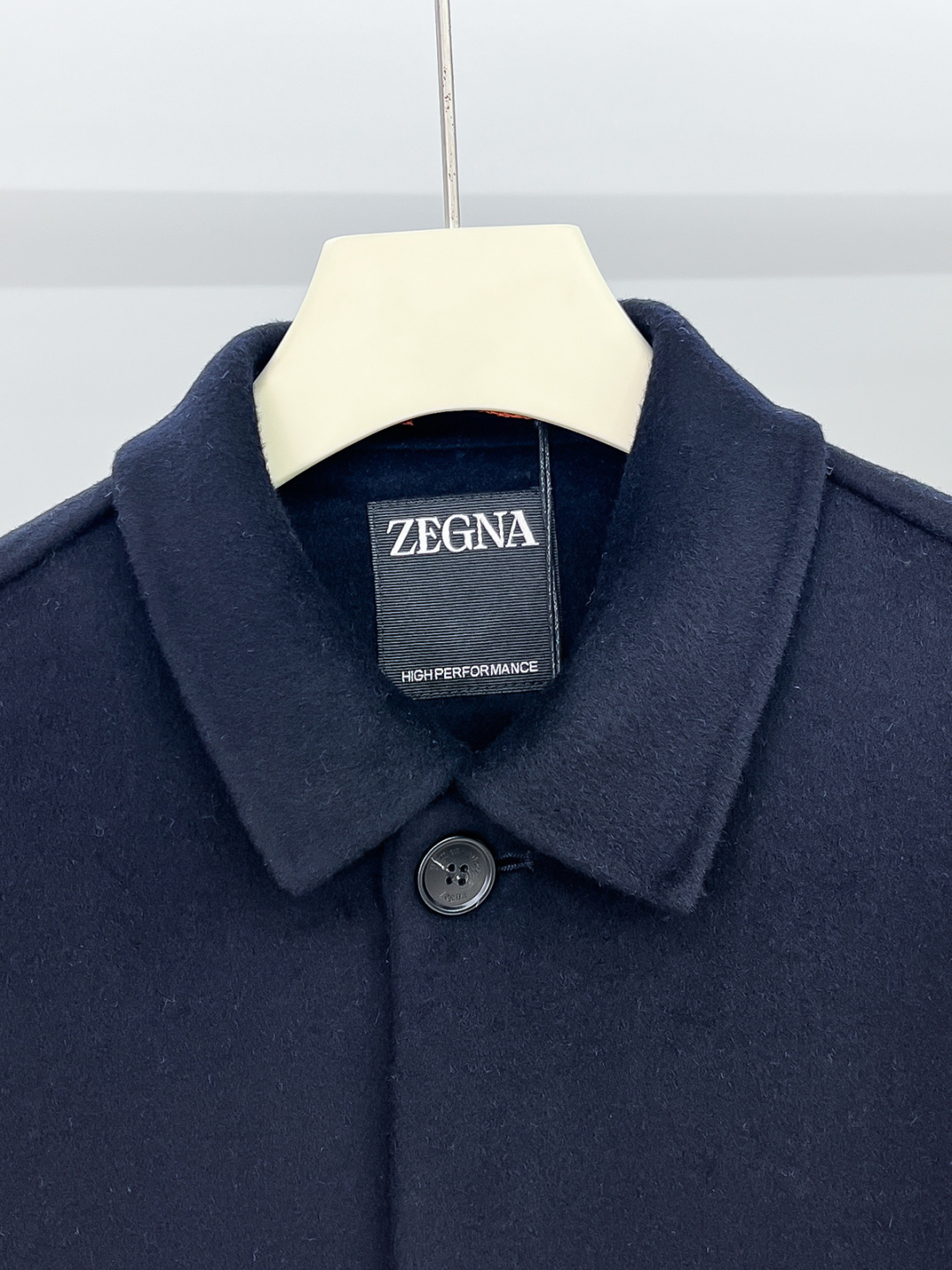 （纯手工）高端男士必备单品纯手工呢羊绒羊毛大衣.每一件都是纯手工缝制而成.内里无缝—带包装关于款式及设计