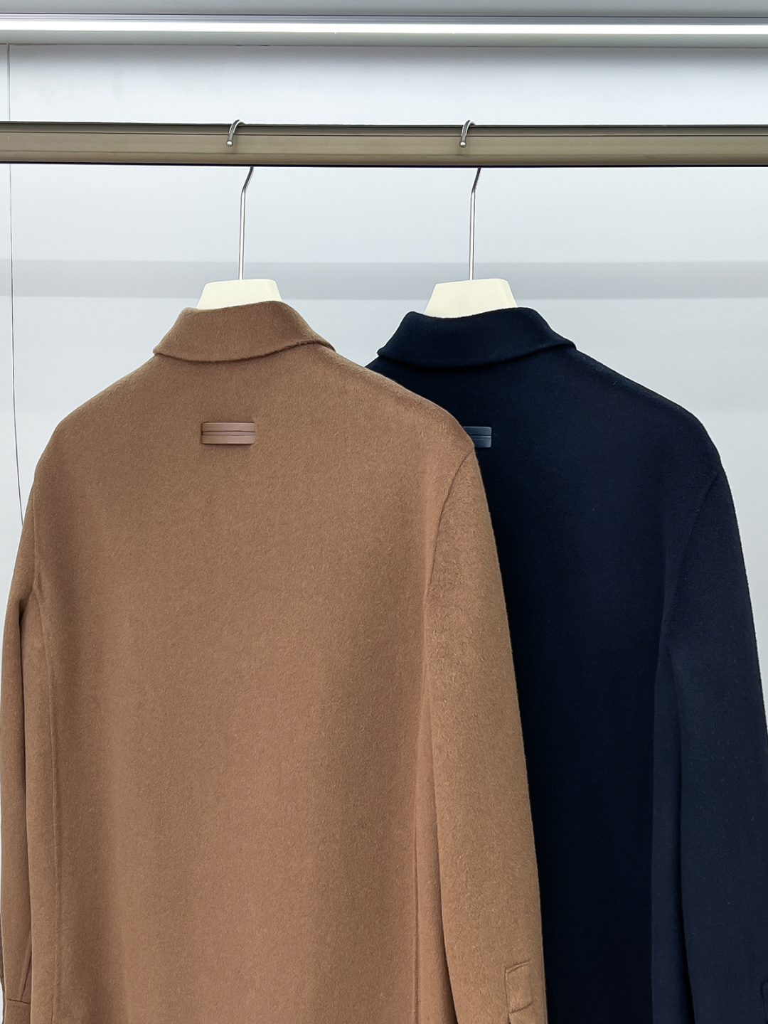 组合图 （纯手工）高端男士必备单品纯手工呢羊绒羊毛大衣.每一件都是纯手工缝制而成.内里无缝—带包装关于款