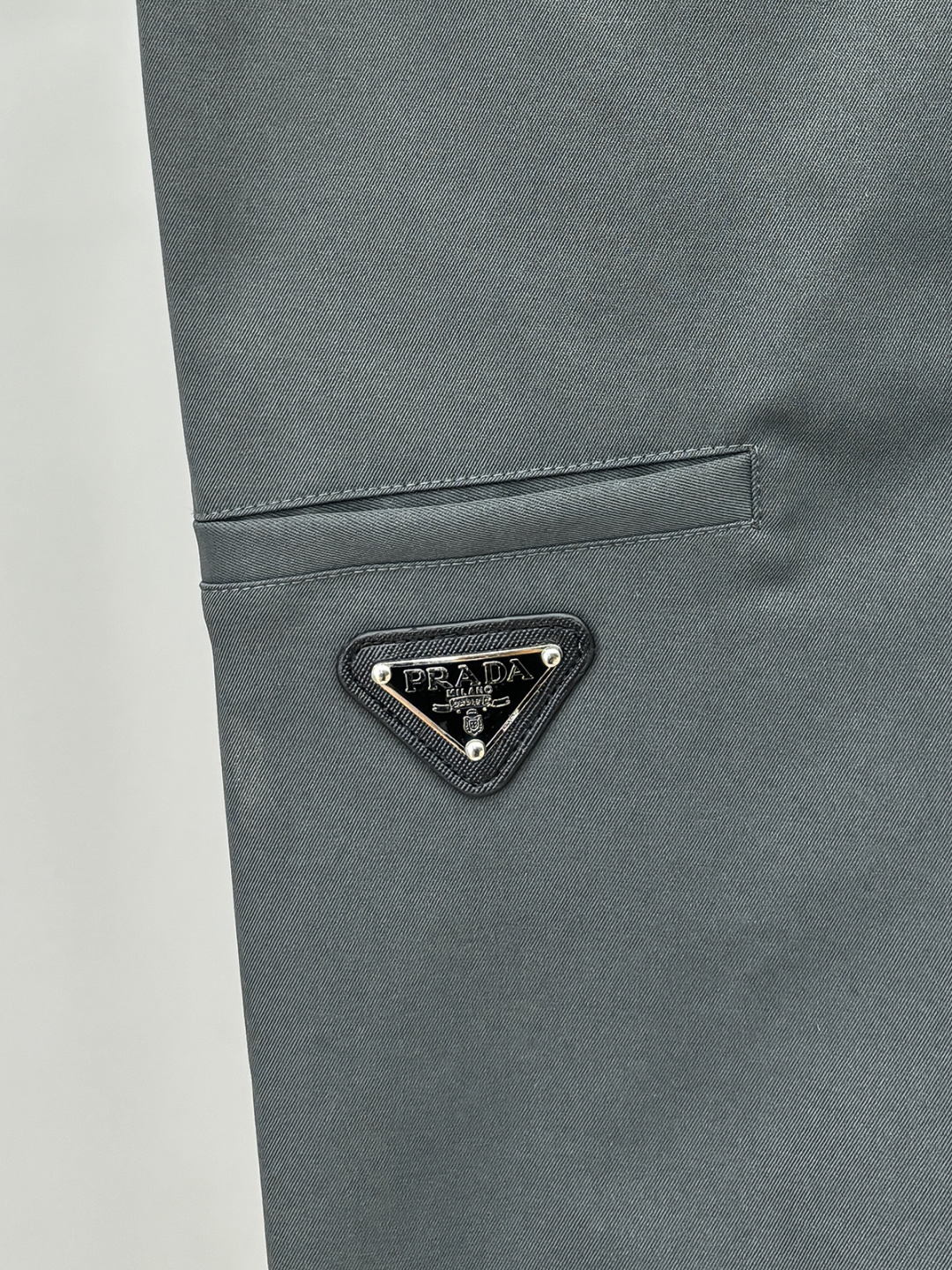 P家25秋冬 男士精品休闲裤.意大利🇮🇹进口面料，最新款上身版型无敌正!绝对可以闭眼收的一款此款裤子非常