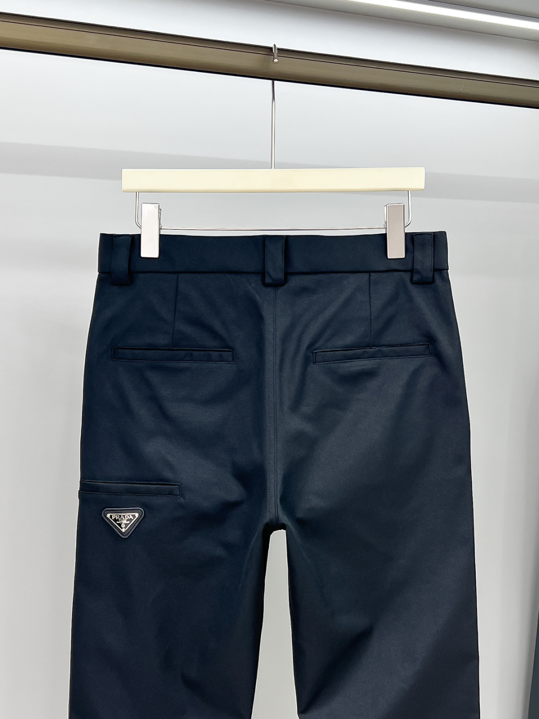 P家25秋冬 男士精品休闲裤.意大利🇮🇹进口面料，最新款上身版型无敌正!绝对可以闭眼收的一款此款裤子非常