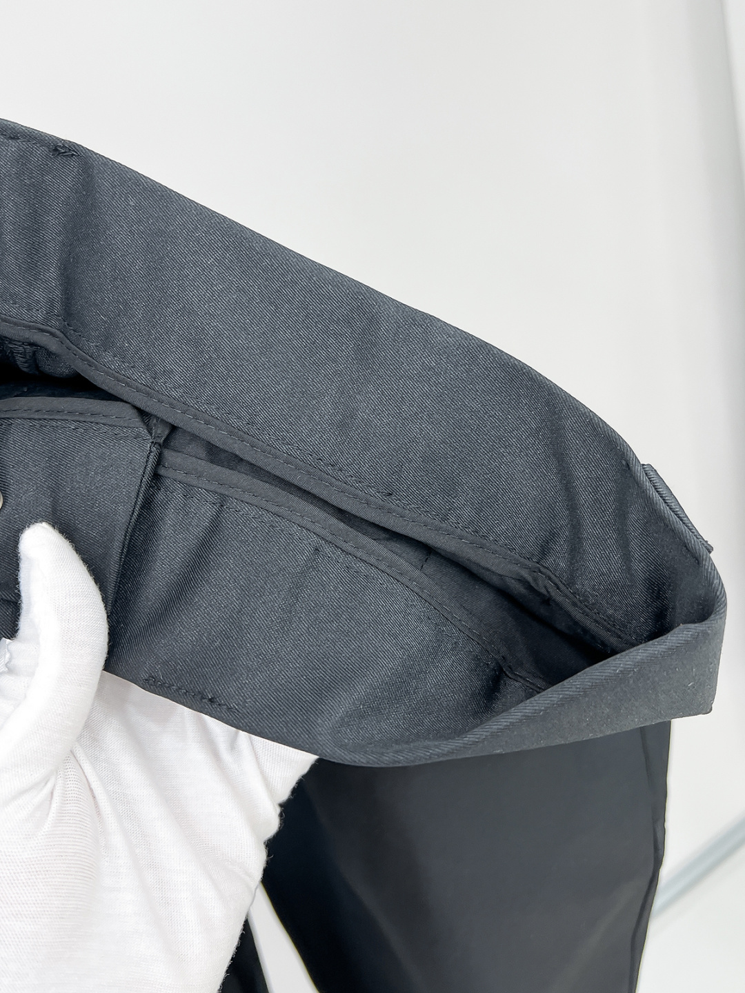 P家25秋冬 男士精品休闲裤.意大利🇮🇹进口面料，最新款上身版型无敌正!绝对可以闭眼收的一款此款裤子非常