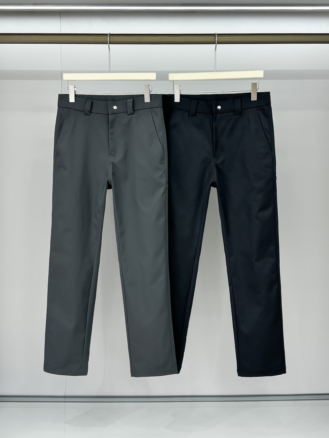 组合图 P家25秋冬 男士精品休闲裤.意大利🇮🇹进口面料，最新款上身版型无敌正!绝对可以闭眼收的一款此款