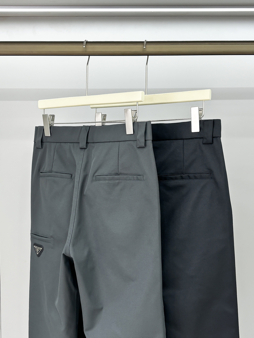 组合图 P家25秋冬 男士精品休闲裤.意大利🇮🇹进口面料，最新款上身版型无敌正!绝对可以闭眼收的一款此款