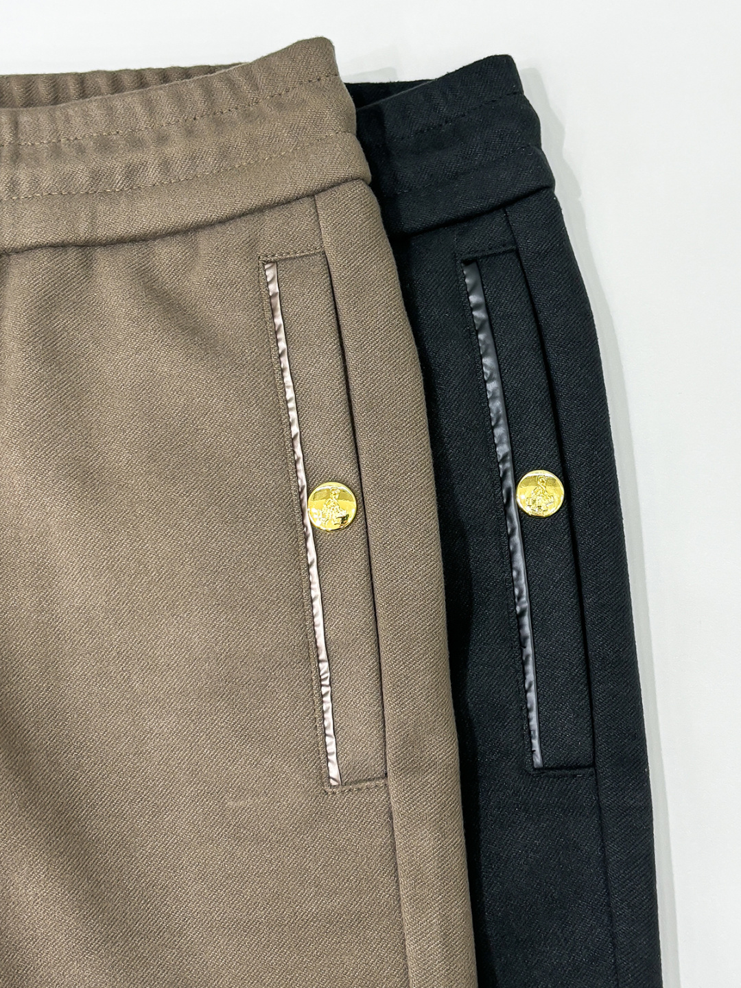 组合图 PRA 25s新款羊毛裤.小直筒设计.可搭配套装.运动休闲随意搭配.，面料柔软舒适有垂感.立挺上