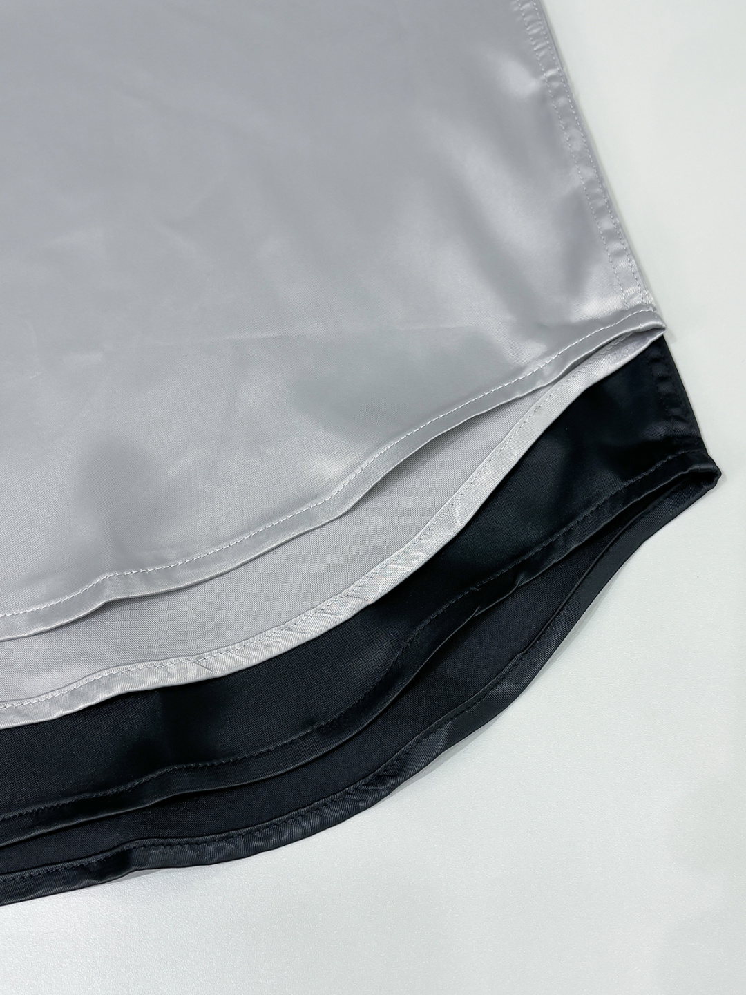 组合图 Kiton25年新款.爱上小红扣。解锁绅装新境界：衬衫的自在哲学在着装的万千选择中，有些单品宛如