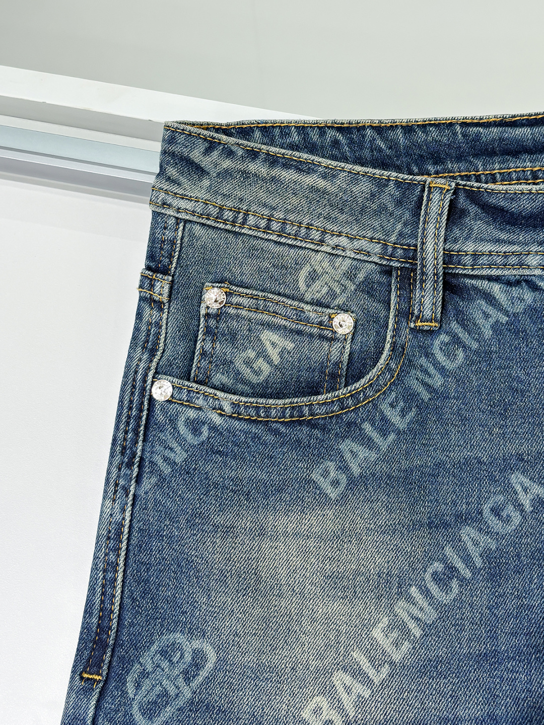 铺拍细节 BL巴黎25 年原单男士时装休闲丹宁牛仔裤，香港洋行渠道货，高端日本代工出品，重磅白金级臻品，