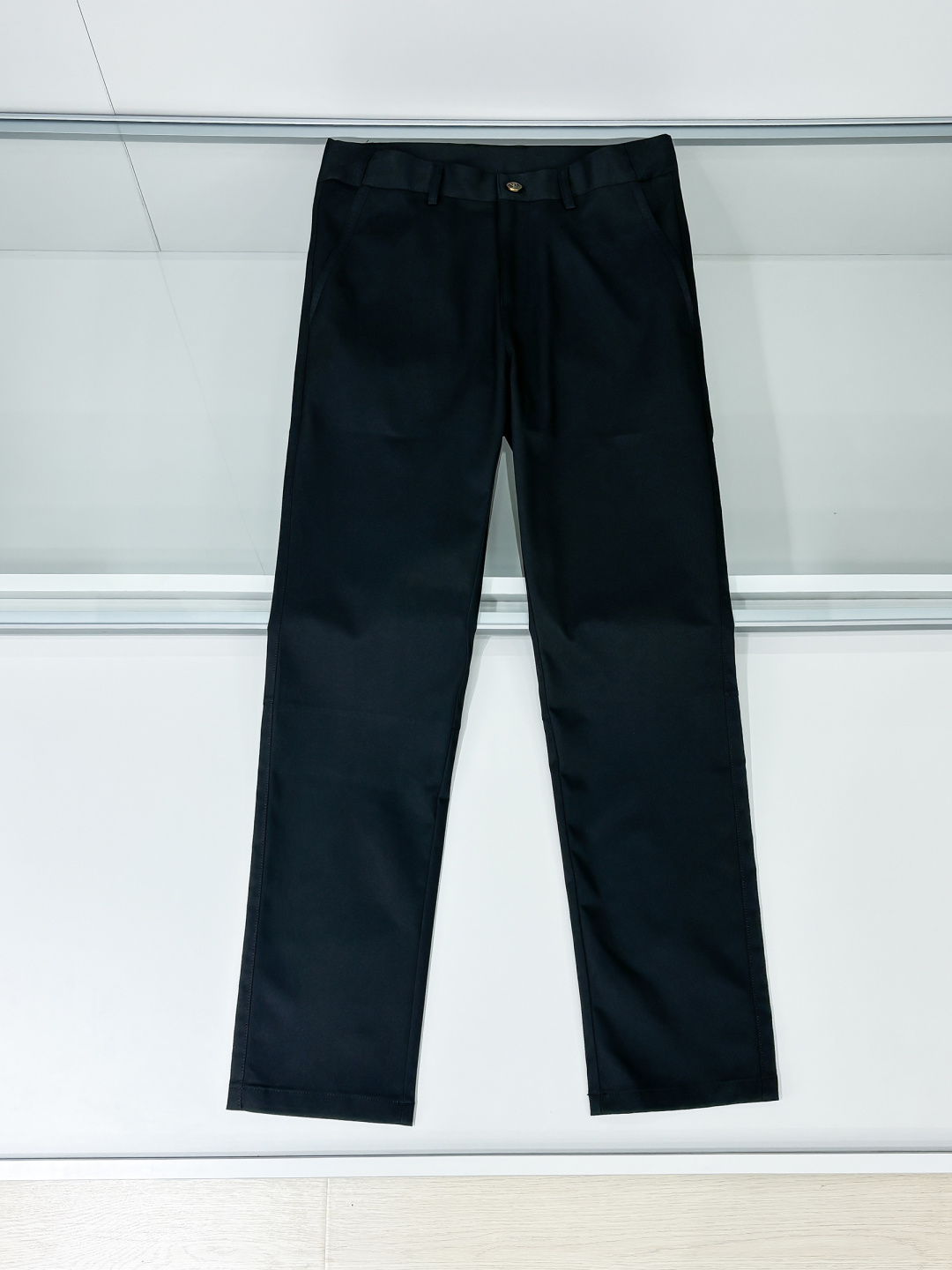 铺拍细节 L家FW大秀中，L家以致敬美国西部文化为主题，带来了一系列「绿松石」产品. 大秀中菲董打造了一