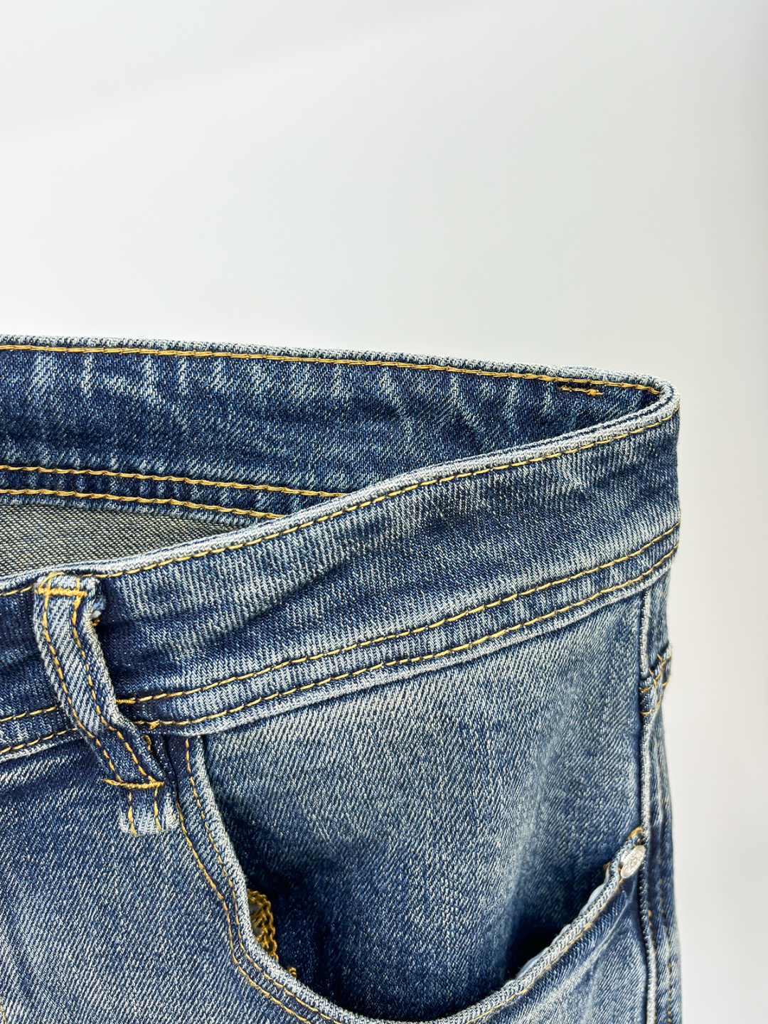 LVE 25 年原单男士时装休闲丹宁牛仔裤，香港洋行渠道货，高端日本代工出品，重磅白金级臻品，专柜同渠道