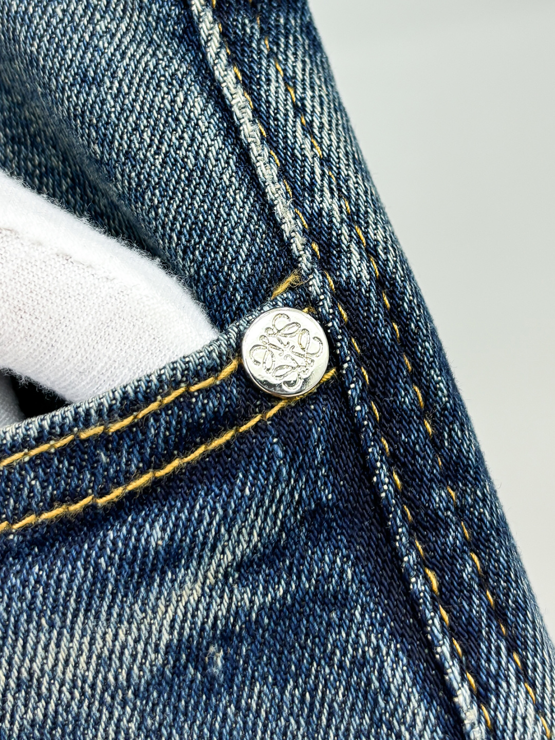 LVE 25 年原单男士时装休闲丹宁牛仔裤，香港洋行渠道货，高端日本代工出品，重磅白金级臻品，专柜同渠道