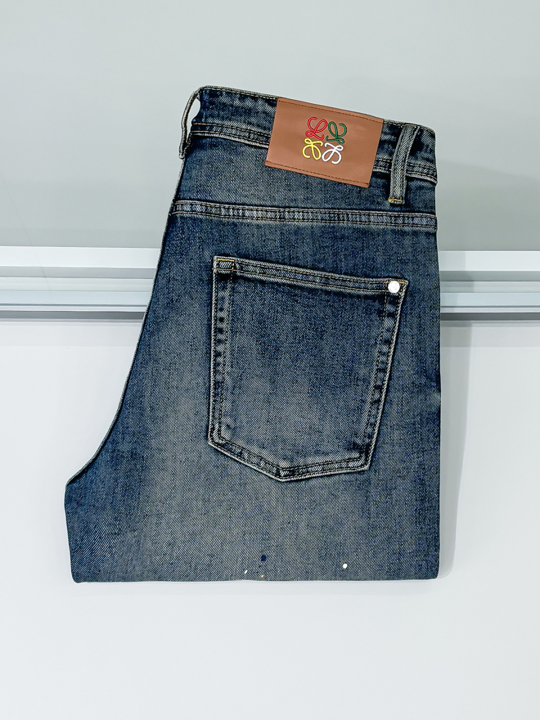 铺拍细节 LVE 25 年原单男士时装休闲丹宁牛仔裤，香港洋行渠道货，高端日本代工出品，重磅白金级臻品，