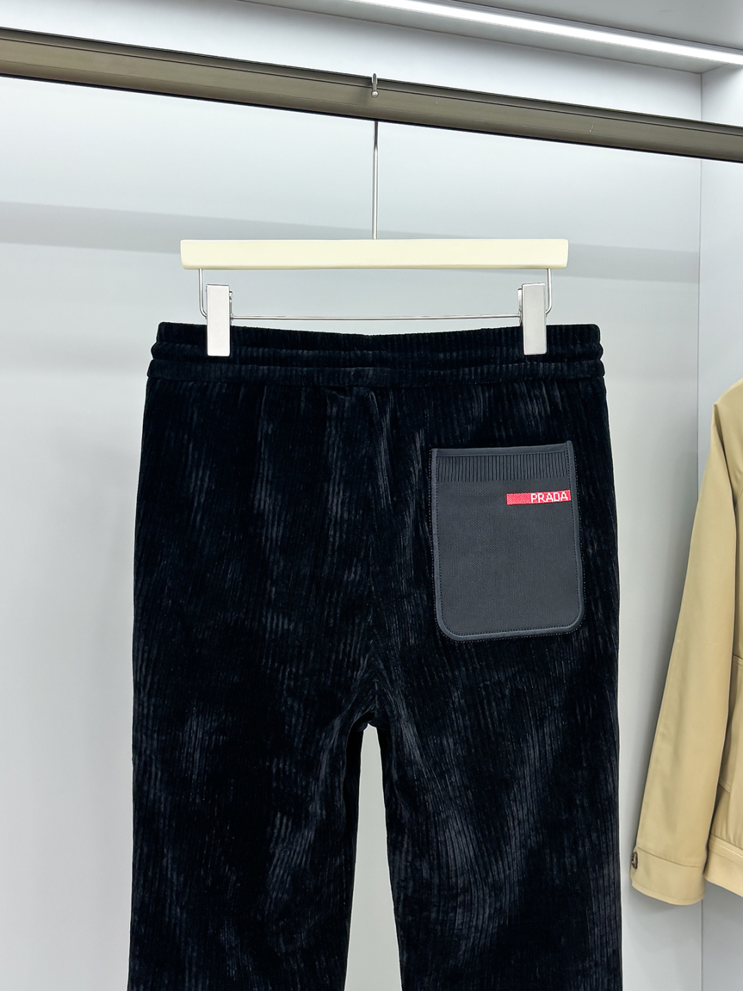 2025最新贸易订单灯芯绒休闲裤！全品相！！定制专属灯芯绒面料剪裁！上身舒适透气，不僵硬，整体有着丰富的