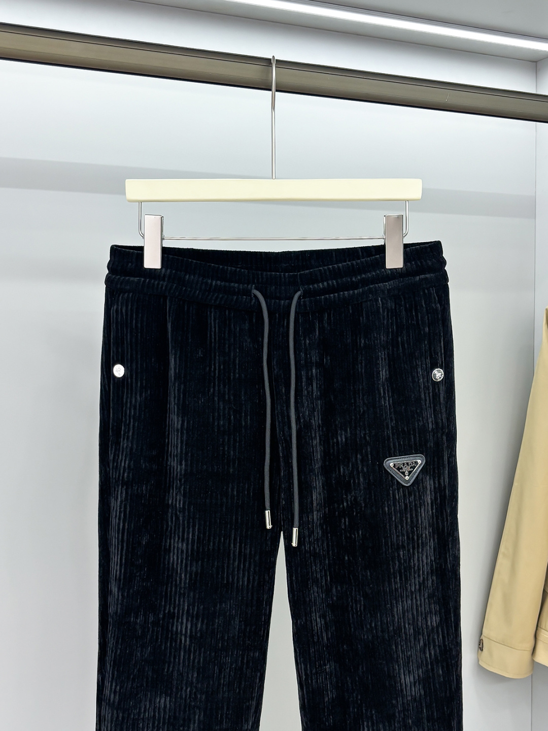 2025最新贸易订单灯芯绒休闲裤！全品相！！定制专属灯芯绒面料剪裁！上身舒适透气，不僵硬，整体有着丰富的
