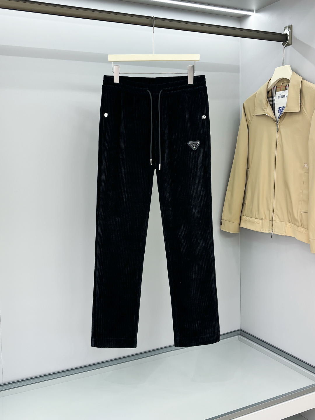 2025最新贸易订单灯芯绒休闲裤！全品相！！定制专属灯芯绒面料剪裁！上身舒适透气，不僵硬，整体有着丰富的