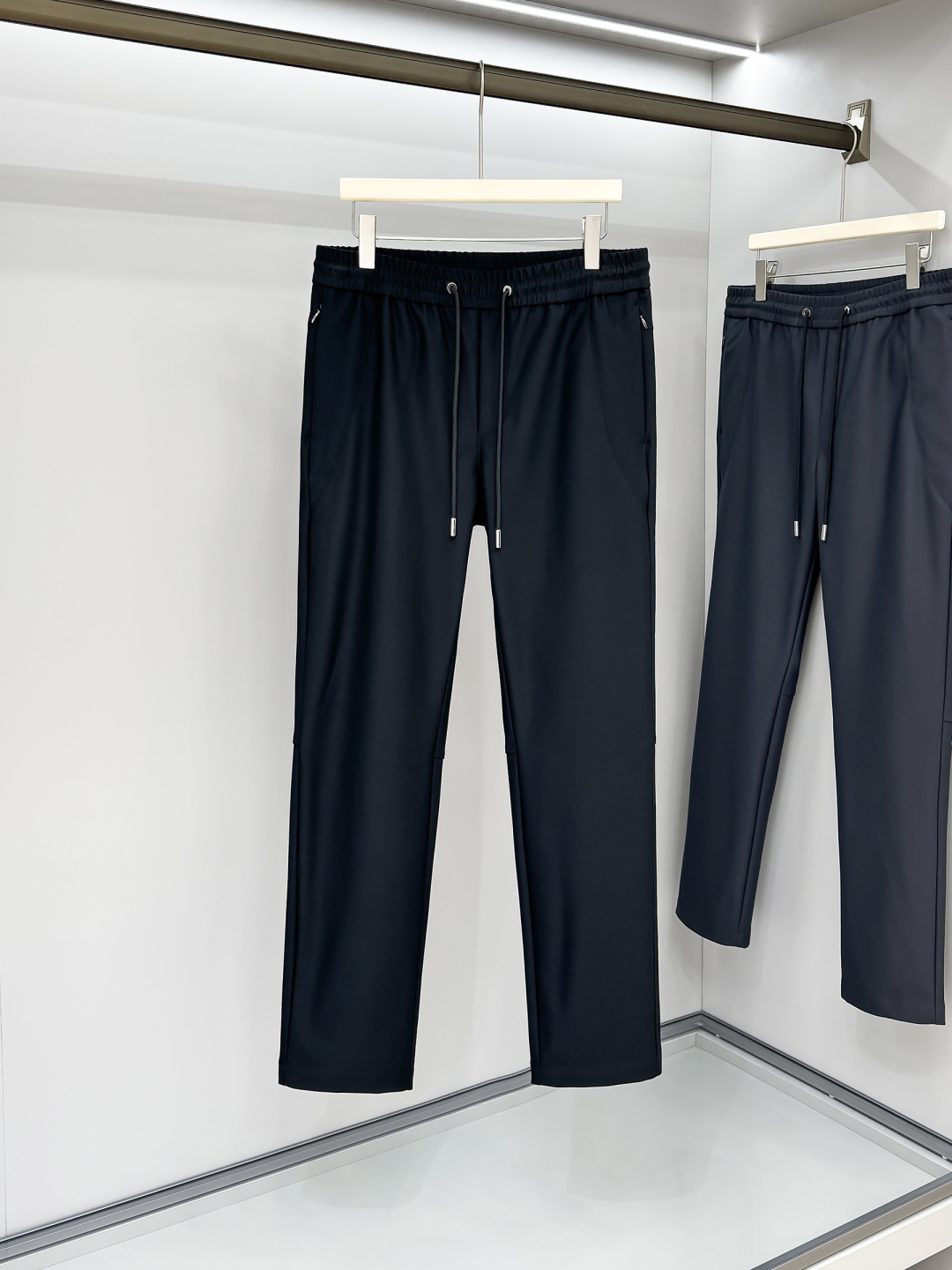 NO:549065,Lulu Le Men's Casual Pants Customized Fabric Simple and Basic Style Not Picky Color Black Gray Number of Size M-3XL, Alexander Wang19860909Lulu Le露露男士休闲裤 定制面料面料 简单基础百搭款 不挑人 颜色黑色 灰色 码数M-3XL,,alexander wang,Men's clothing