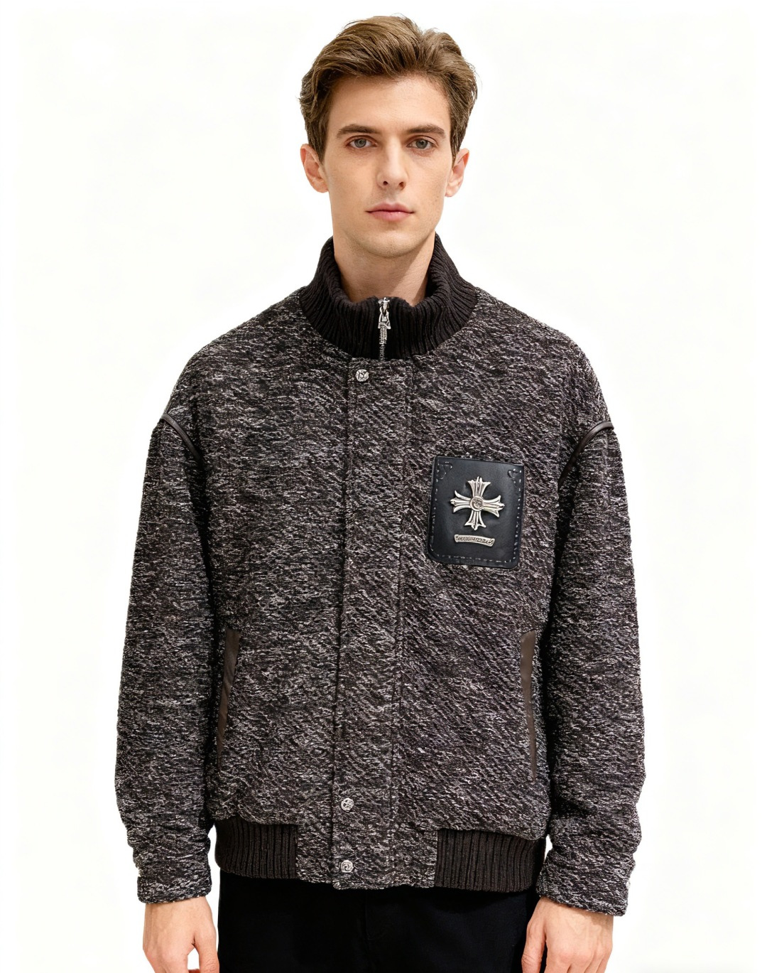 NO:599557,2025ss new winter product Crow Heart Down Jacket  Trading company channels are rare, and they are sold simultaneously on the official website. The interior is filled with 90% goose down, with rhombus stitching on the front. All buttons are made of custom-made Kroger metal buttons. The tailoring design of the shirt is warm without being bulky, and has a full sense of fashion. The highest quality on the market, imported fabrics, the highest standards for lining, and all accessories and hardware are custom-made. The most anticipated high-quality products of male idols are coming in a big way, allowing you to feel what true luxury has connotation! Color black  Green Size M- XXXXL (please state your height and weight when placing an order), chrome hearts, loewe, shirts, down jacket, alexander wang198609092025ss冬季新品克罗心羽绒服 贸易公司渠道稀出,同步官网发售,内里填充90鹅绒羽绒朵,前幅菱格拼接,所有摁扣采用定制克罗家金属纽扣,衬衫裁剪设计在保暖的同时又不显臃肿,时尚感拉满,市面最高品质,进口面料,里布最高标准,辅料五金全部原厂定做,男神最为期待的精品狠货重磅来袭,让你感受到什么叫真正的高奢有内涵! 颜色黑色 绿色 尺码M- XXXXL（下单请报身高体重）,,chrome hearts,loewe,shirts,down jacket,alexander wang,Men's clothing