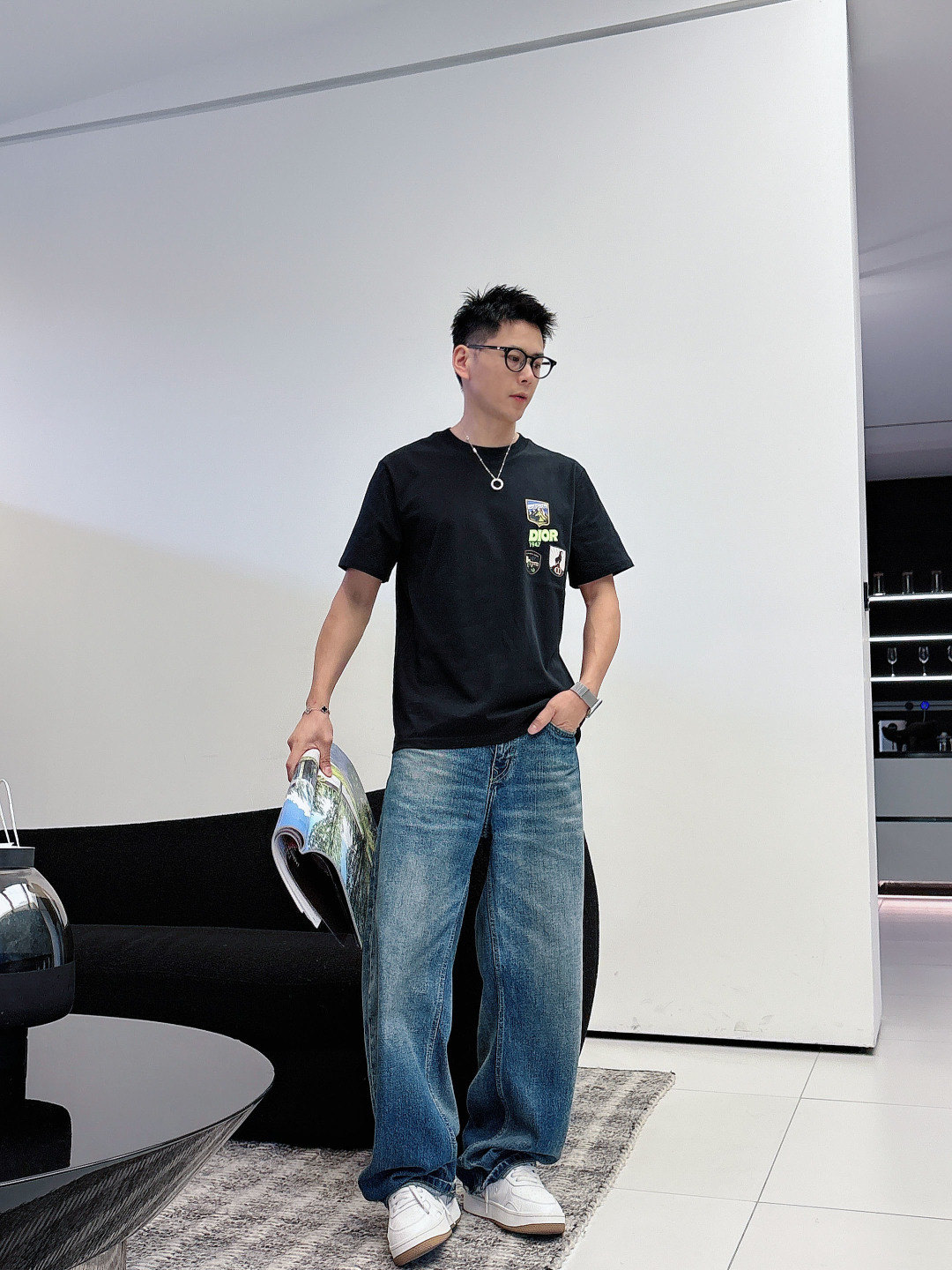 2026SS 新品Di 双层工艺印花➕刺绣 迸发街头风格与奢华时尚的创意火花。圆领印花➕刺绣标识棉质短袖